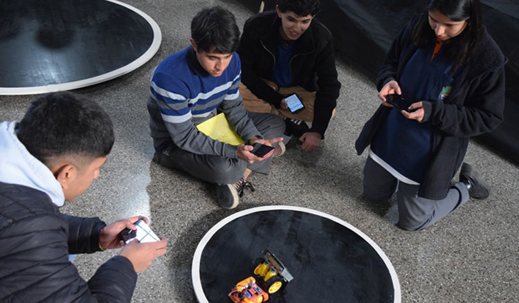 Fotografía: Alumnos de escuelas técnicas participaron de una competencia de robótica